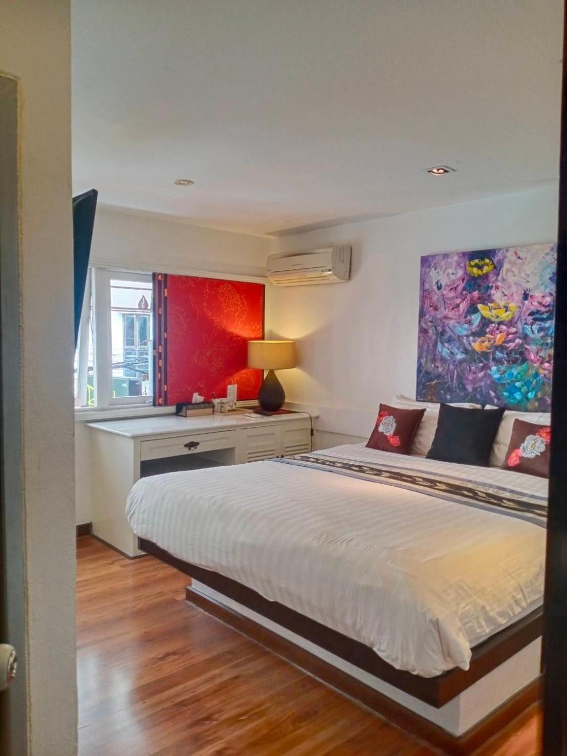 Baipho Lifestyle Hotel Patong Exterior photo