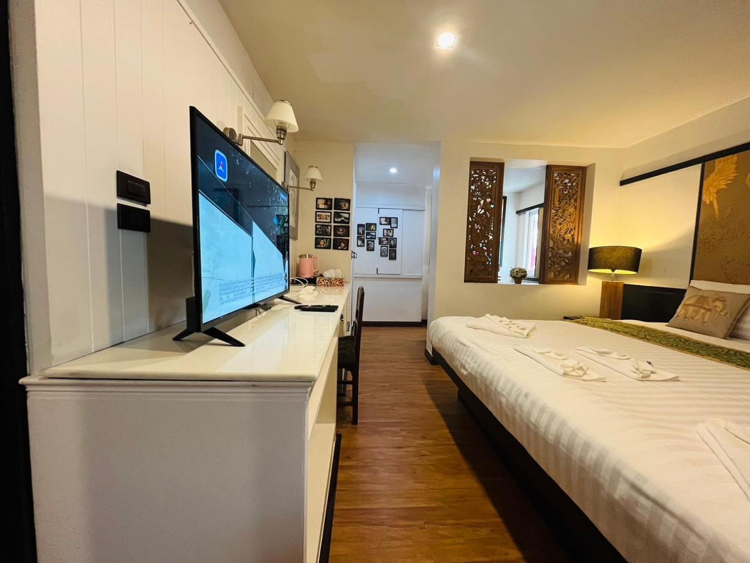 Baipho Lifestyle Hotel Patong Exterior photo