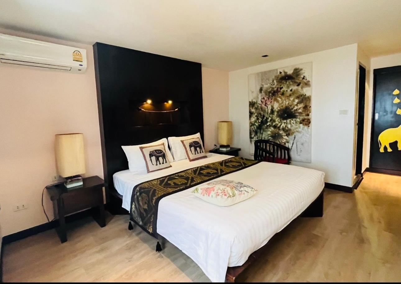 Baipho Lifestyle Hotel Patong Exterior photo