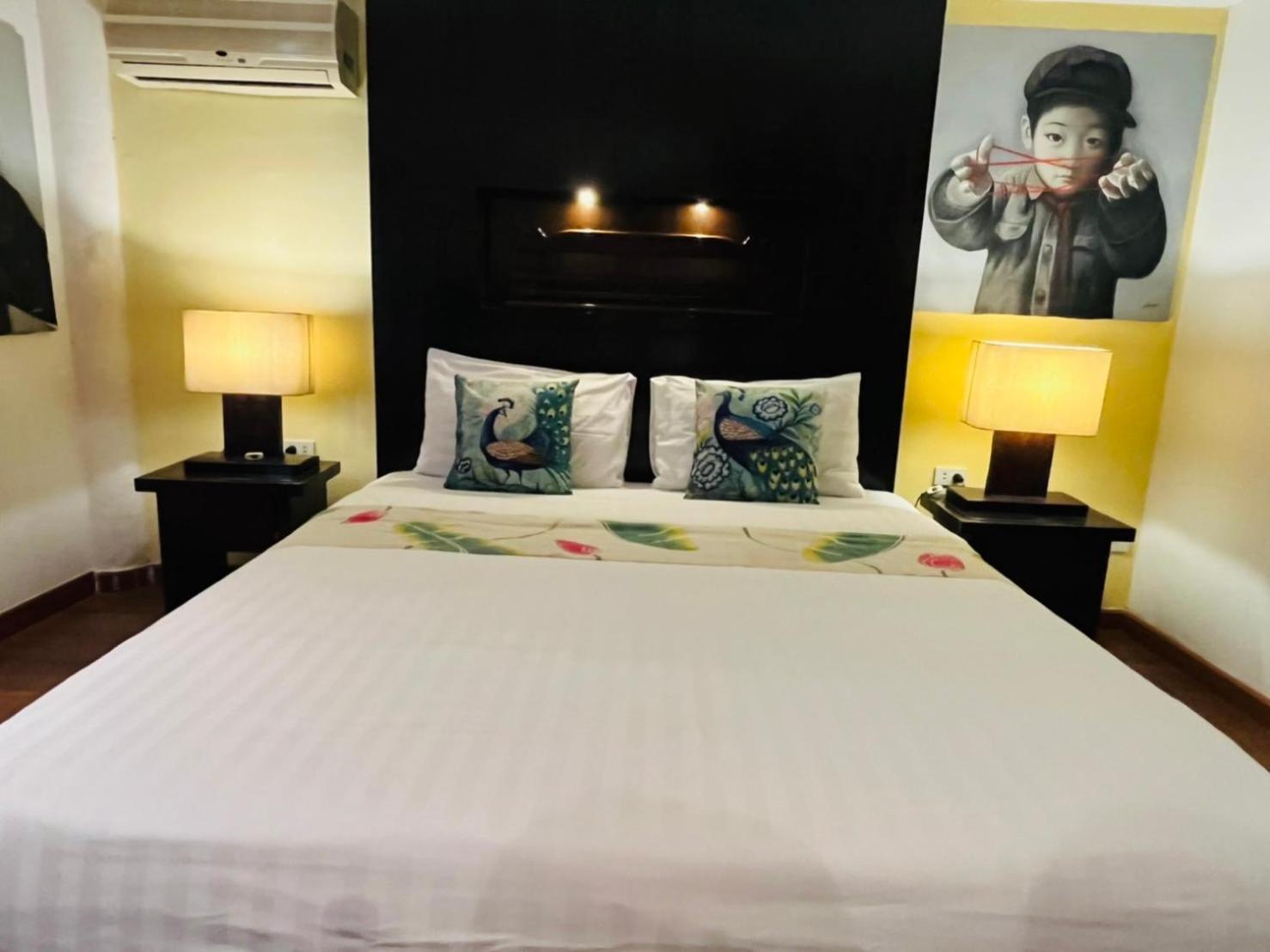 Baipho Lifestyle Hotel Patong Exterior photo